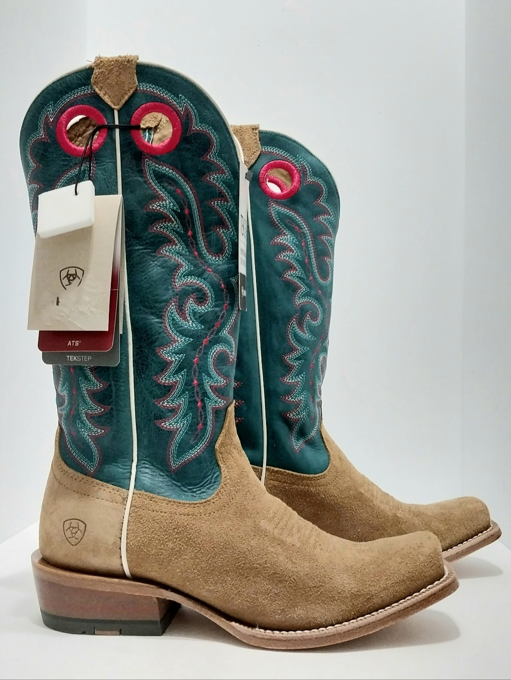 Ariat Futurity Boon Buckskin Roughout/Something Borrowed Boots, NWT